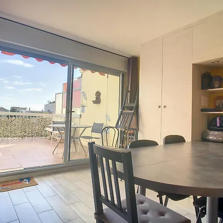 Daire Bel F2 Avec Garage, Proche Et Port, Grande Terrasse Ensoleillee - Fr-1-715-80