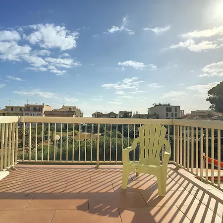 Daire Bel F2 Avec Garage, Proche Et Port, Grande Terrasse Ensoleillee - Fr-1-715-80 *
